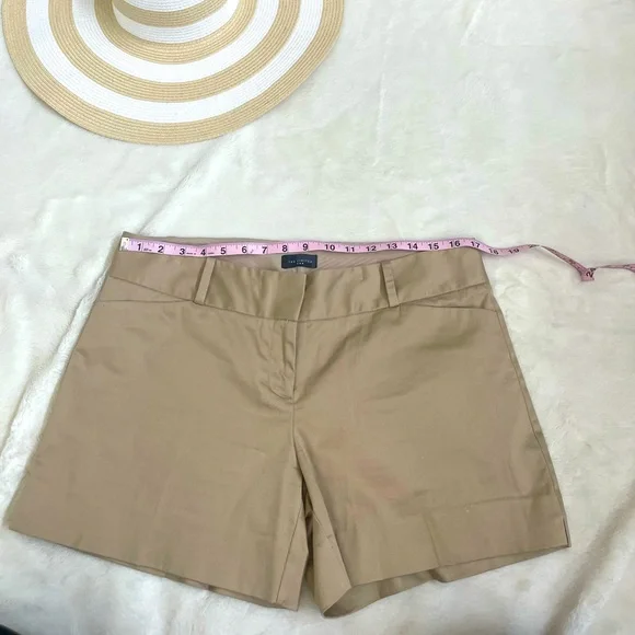 🛍️3/$25 SALE🛍️The Limited shinny khaki summer shorts - Picture 6 of 12